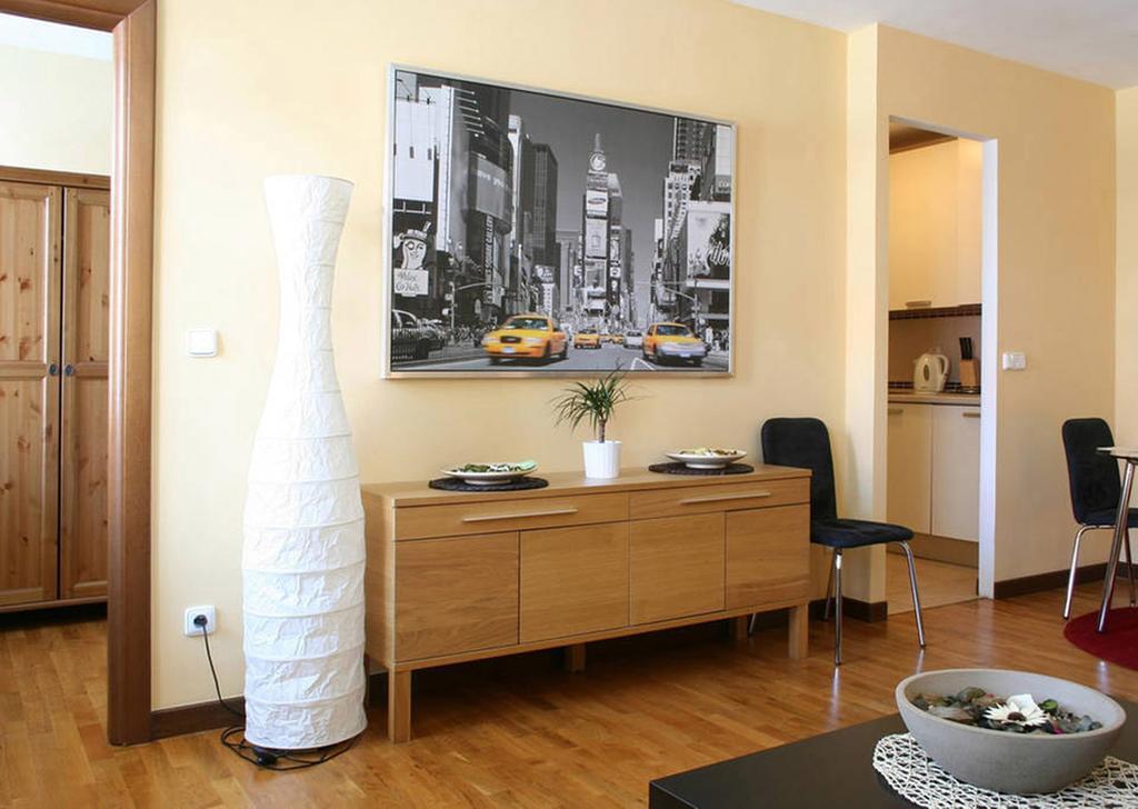 Apartment Slezska 58 Praha Ruang foto