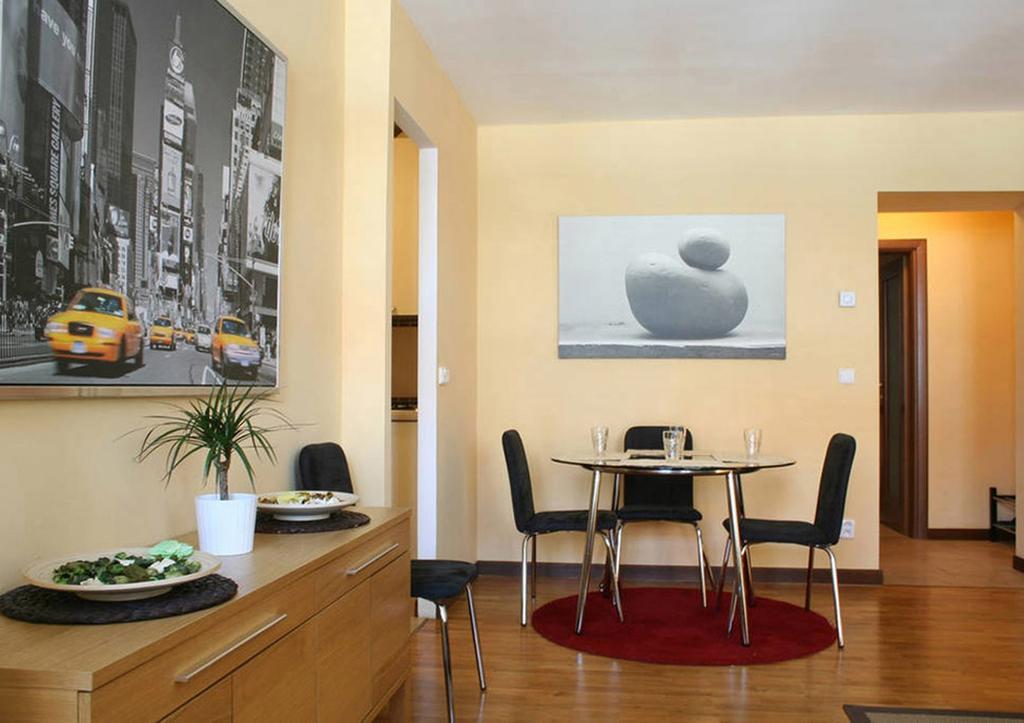 Apartment Slezska 58 Praha Ruang foto