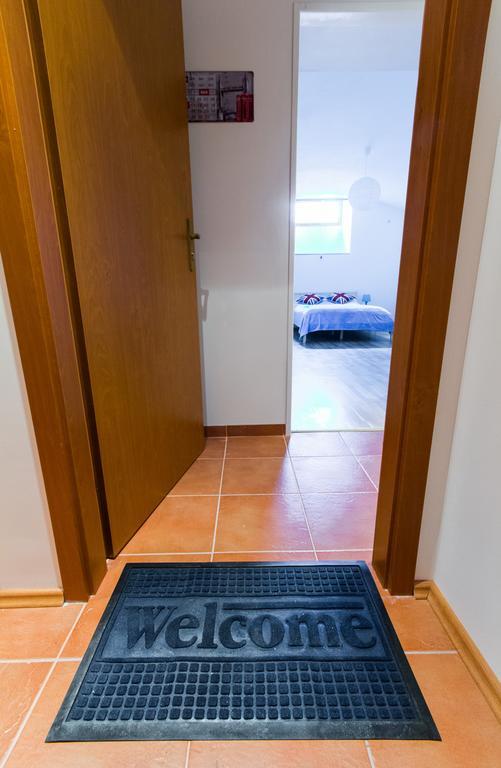 Apartment Slezska 58 Praha Bagian luar foto